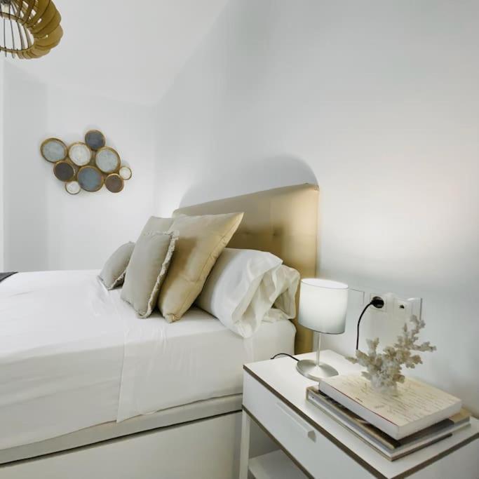 Lovely 2-Bed In Granada 1Min To Gran Via De Colon By Sharingco Exterior foto