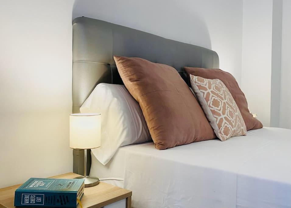 Lovely 2-Bed In Granada 1Min To Gran Via De Colon By Sharingco Exterior foto