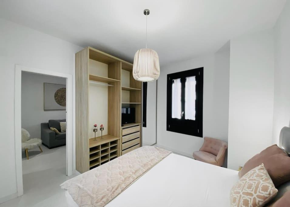 Lovely 2-Bed In Granada 1Min To Gran Via De Colon By Sharingco Exterior foto