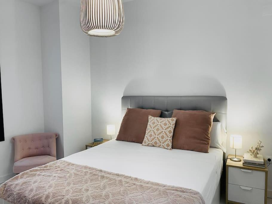 Lovely 2-Bed In Granada 1Min To Gran Via De Colon By Sharingco Exterior foto